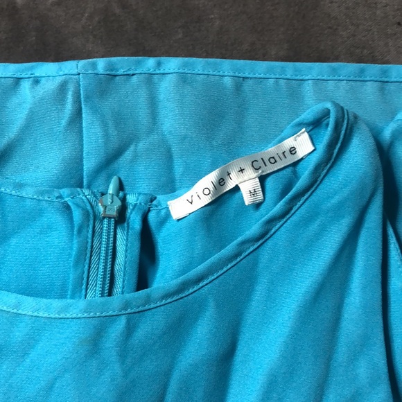 Violet + Claire sleeveless light blue shirt Size: Medium - Picture 3 of 3